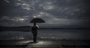 متن در مورد سکوت شب ، متن زیبا و فلسفی درباره سکوت زن و تنهایی تلخ