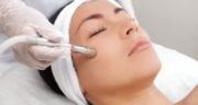 بهترین روش های فیشیال صورت برای داشتن پوستی جوان و شفاف