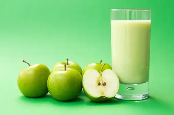 خواص آب سیب خیراندیش در طب سنتی برای پوست و مو و دیابت و لاغری