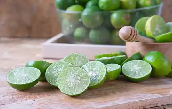 خواص هسته لیمو ترش خیراندیش در طب سنتی برای پوست و مو و دیابت و لاغری
