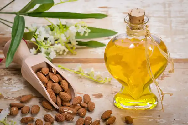 خواص روغن بادام تلخ خیراندیش در طب سنتی برای پوست و مو و دیابت و لاغری